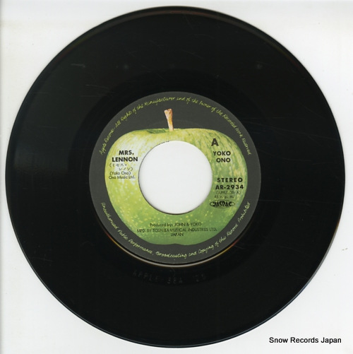 ONO, YOKO mrs. lennon AR-2934