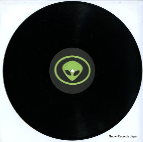 DUBBING DOUBLE keep it going / can't resist it ALIEN002 - disc