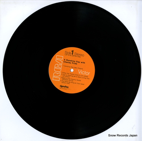 PRIDE, CHARLEY a sunshiny day with charley pride LSP-4742
