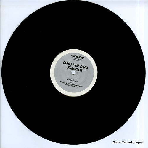 REMO FEAT. D'MIA freakless DANCEELECTRIC04