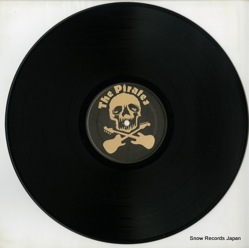PIRATES, THE skull wars K56468