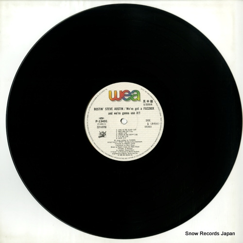 WE'VE GOT A FUZZBOX AND WE'RE GONNA USE IT bostin' steve austin P-13491