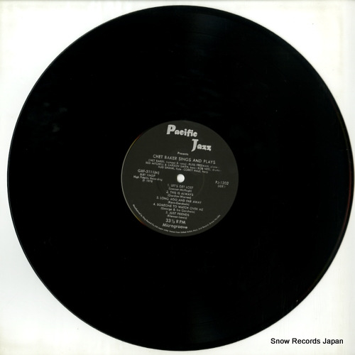 BAKER, CHET sings and plays GXF3111