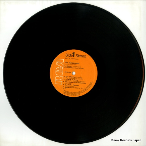 ASTRONAUTS, THE the astronauts SX-226