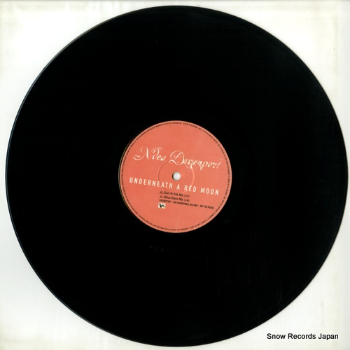 DAVENPORT, N'DEA underneath a red moon VVR5003106P